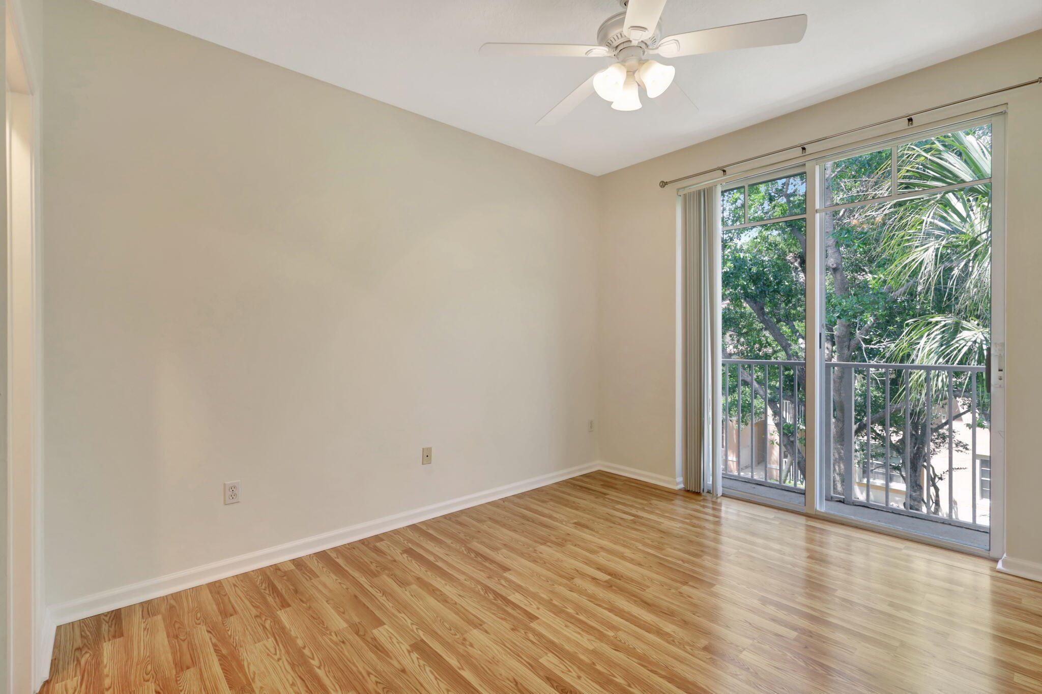 VILLAGE AT ABACOA CONDO - Residential Lease