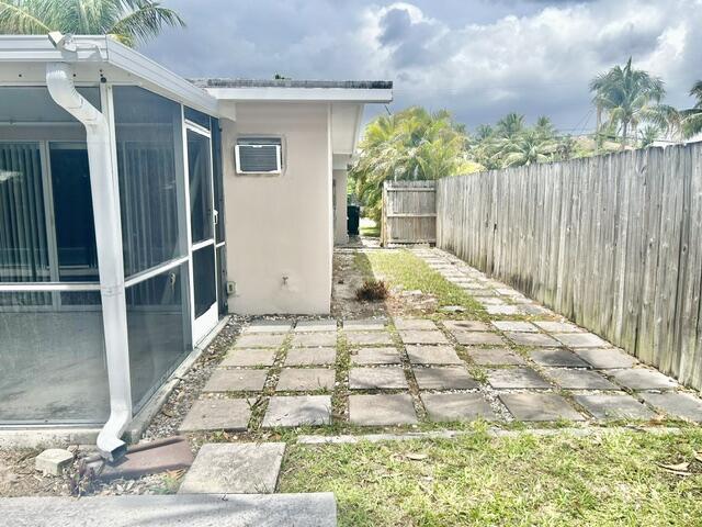 LAUDERDALE ISLES NO 2 - Residential
