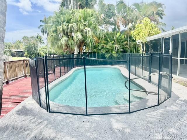 LAUDERDALE ISLES NO 2 - Residential