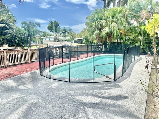 LAUDERDALE ISLES NO 2 - Residential
