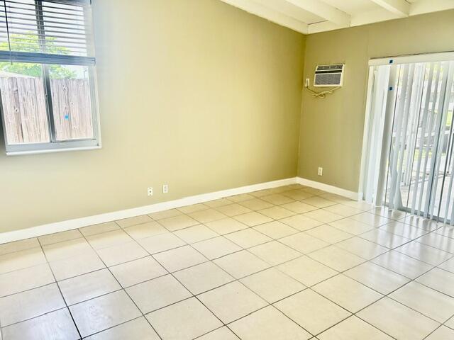 LAUDERDALE ISLES NO 2 - Residential