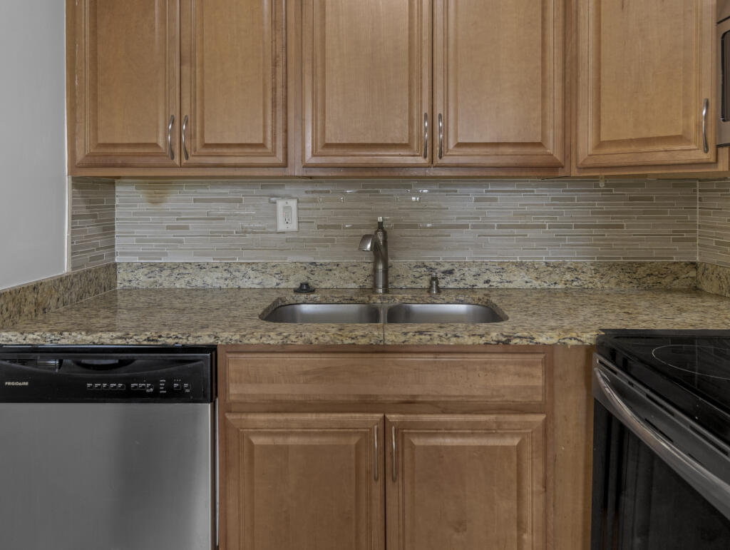 NORWICH CONDO - Residential