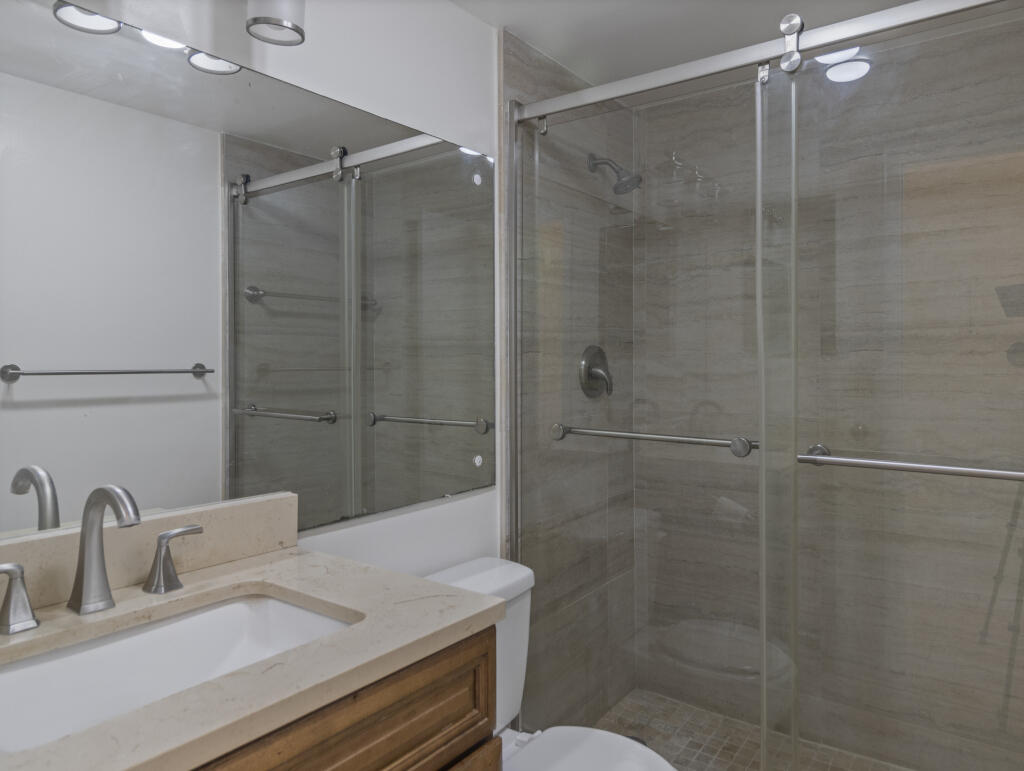 NORWICH CONDO - Residential