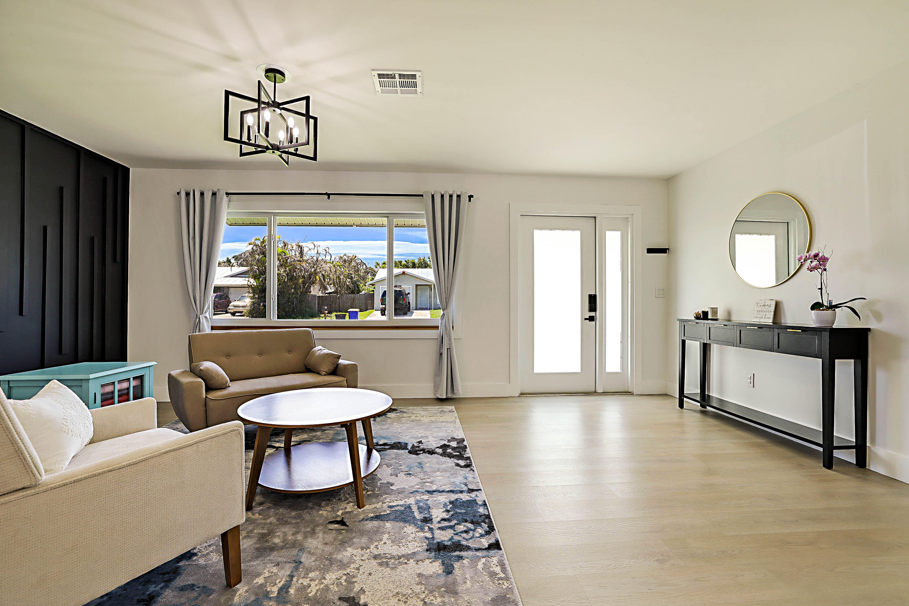 CORAL GARDENS - Residential
