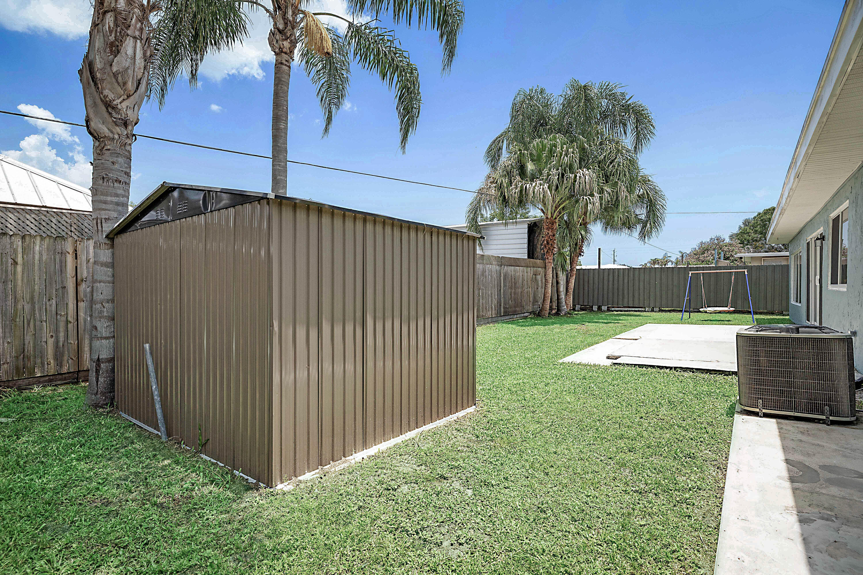 CORAL GARDENS - Residential