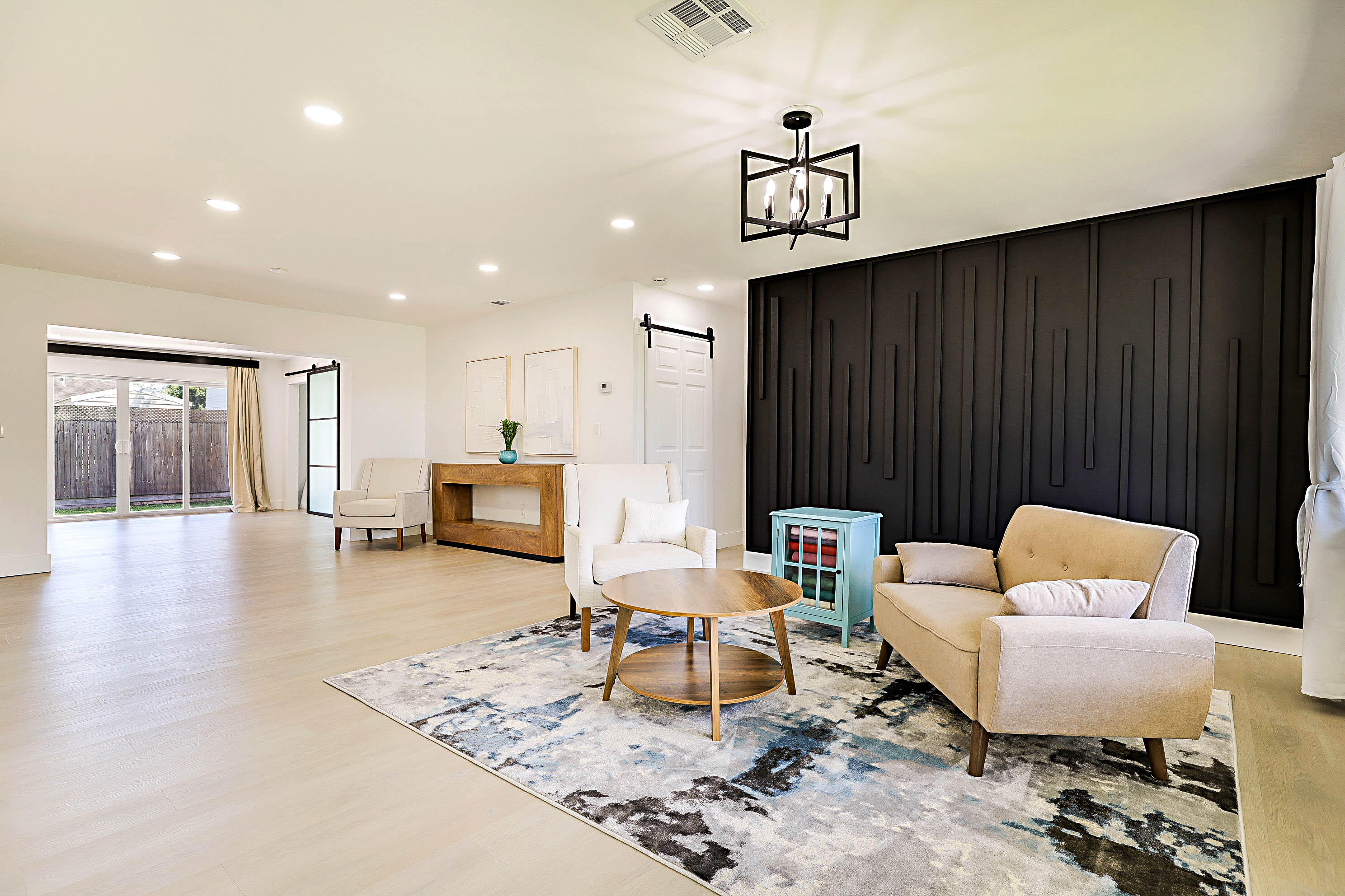 CORAL GARDENS - Residential