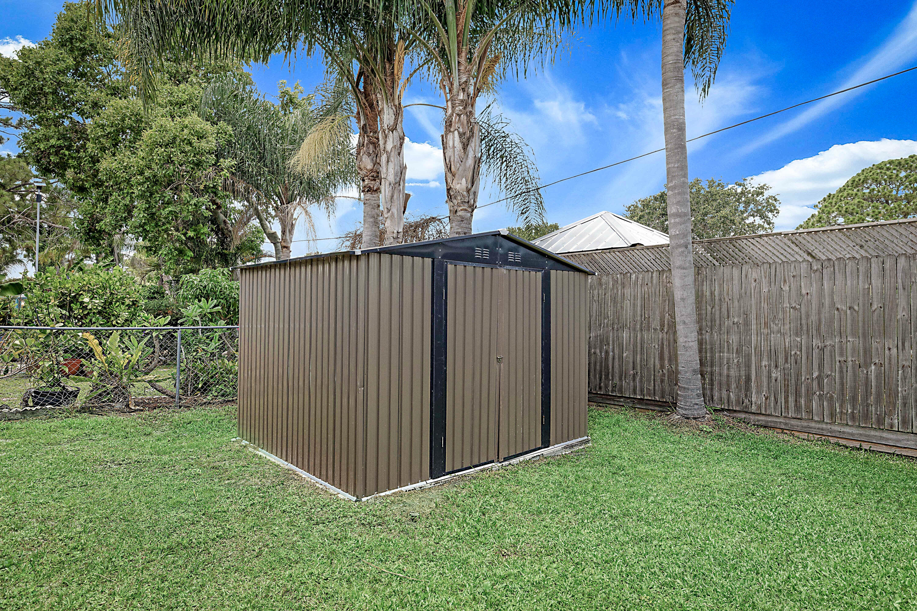 CORAL GARDENS - Residential