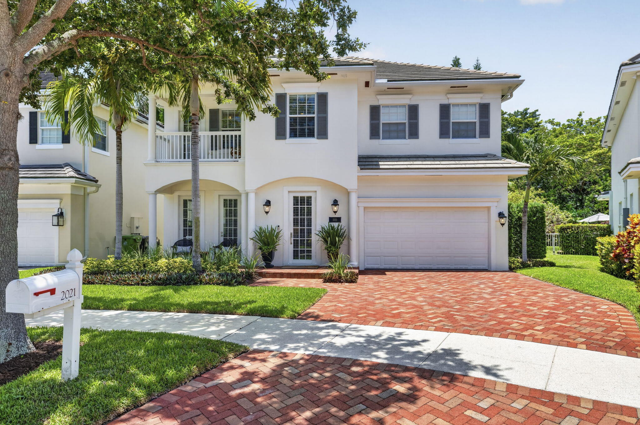 RIVER OAKS~La Preserve - Residential