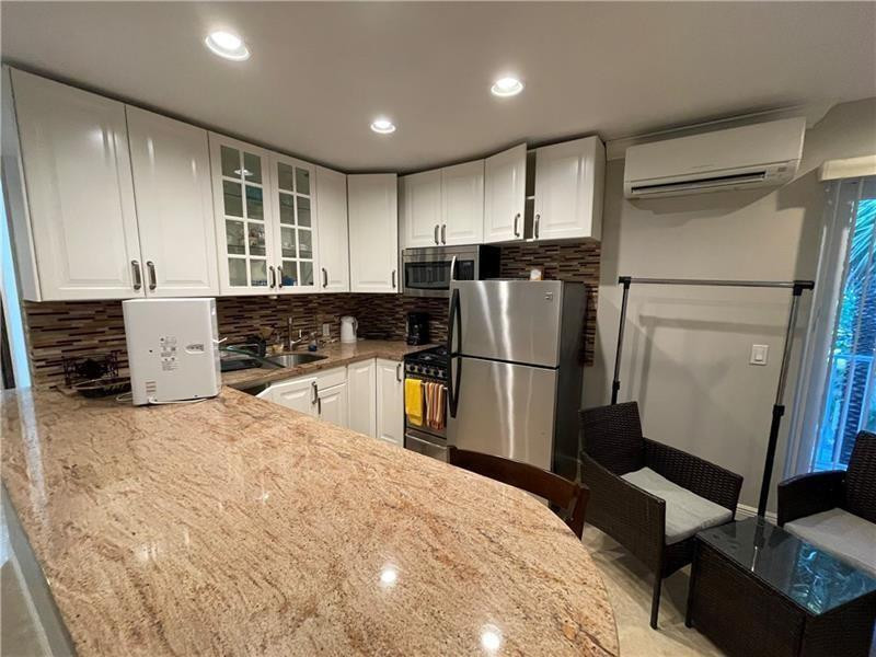OCEAN TERRACE BEACHSIDE CONDO - Residential Lease
