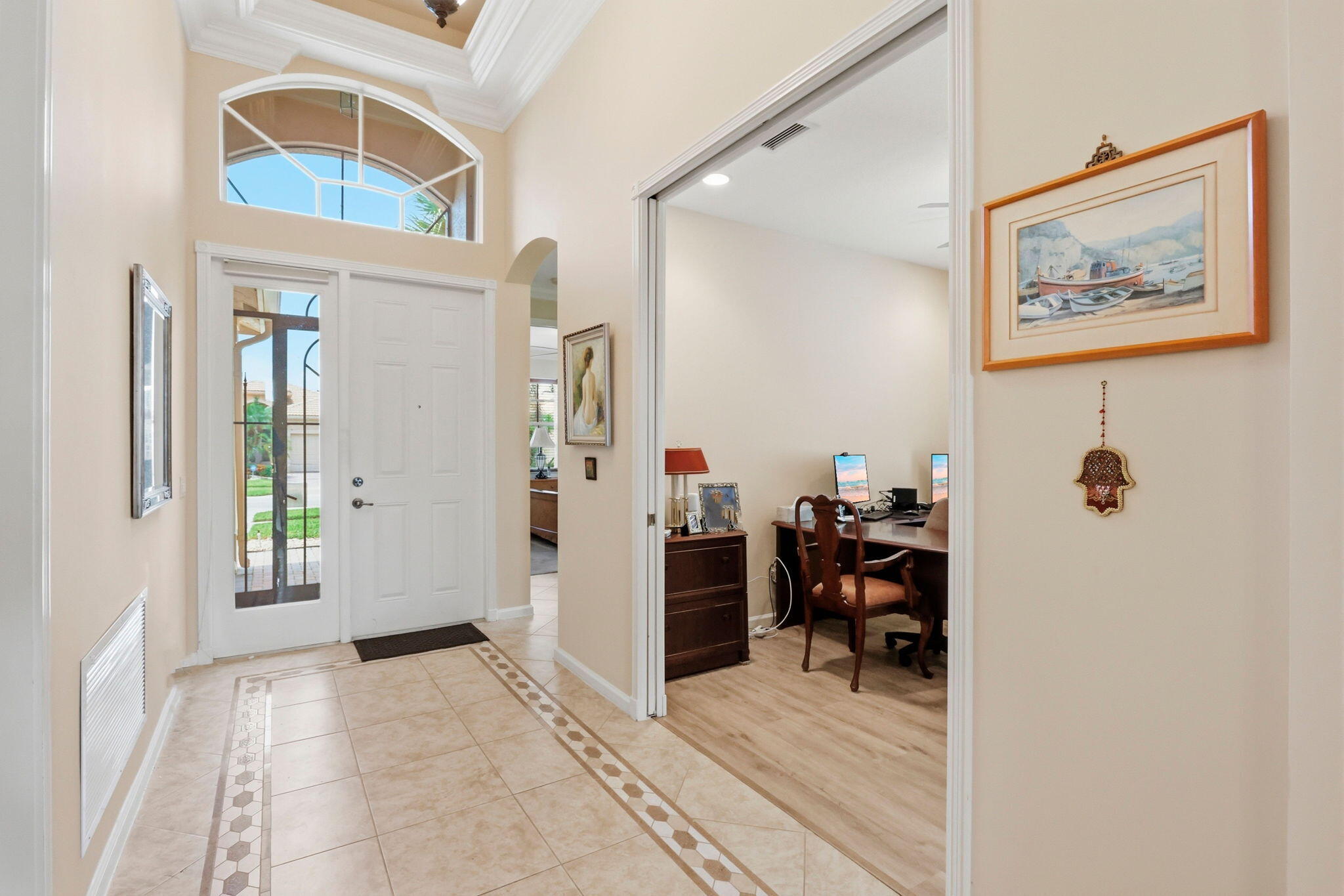 VALENCIA PALMS 4 - Residential