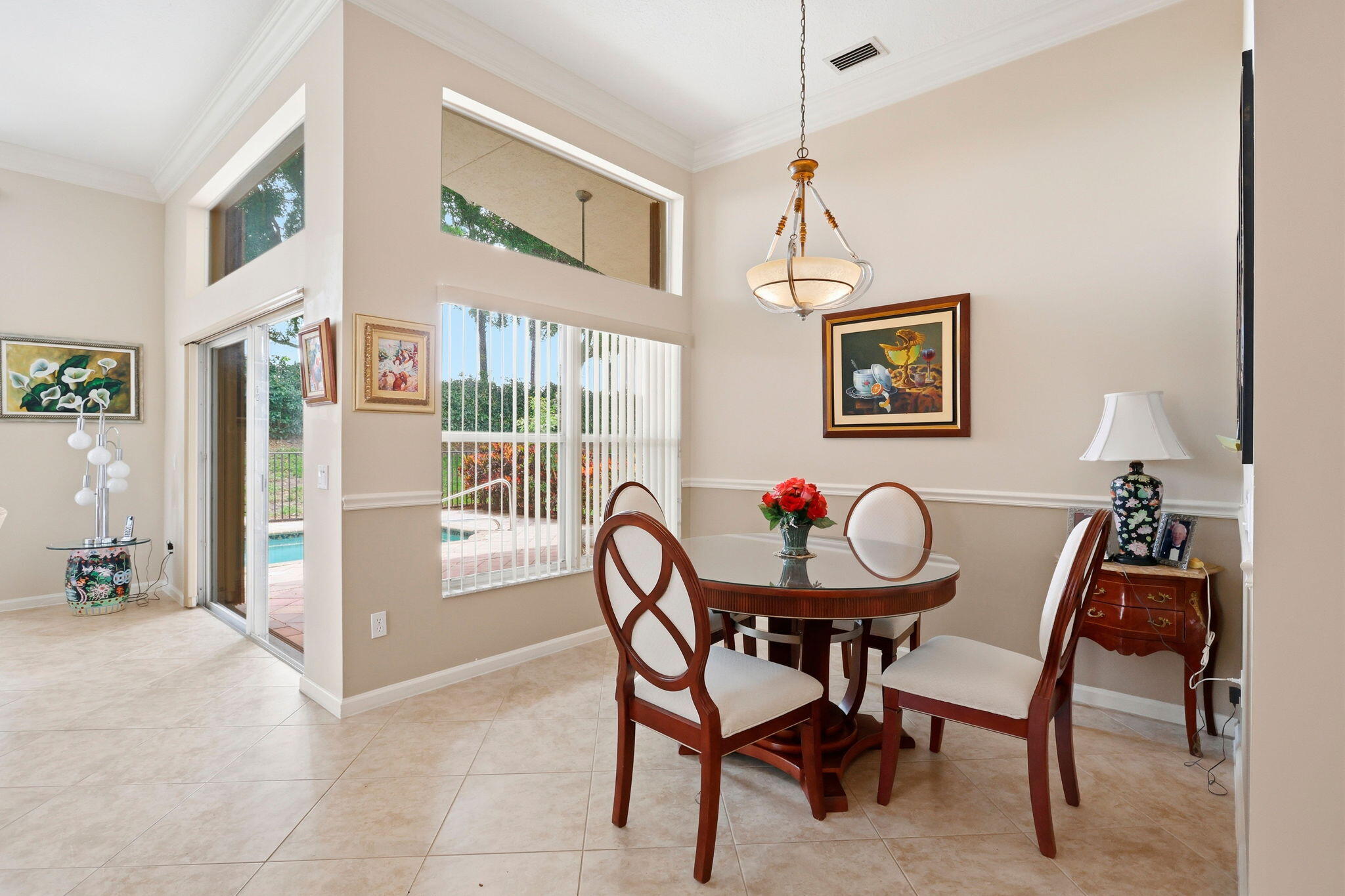 VALENCIA PALMS 4 - Residential