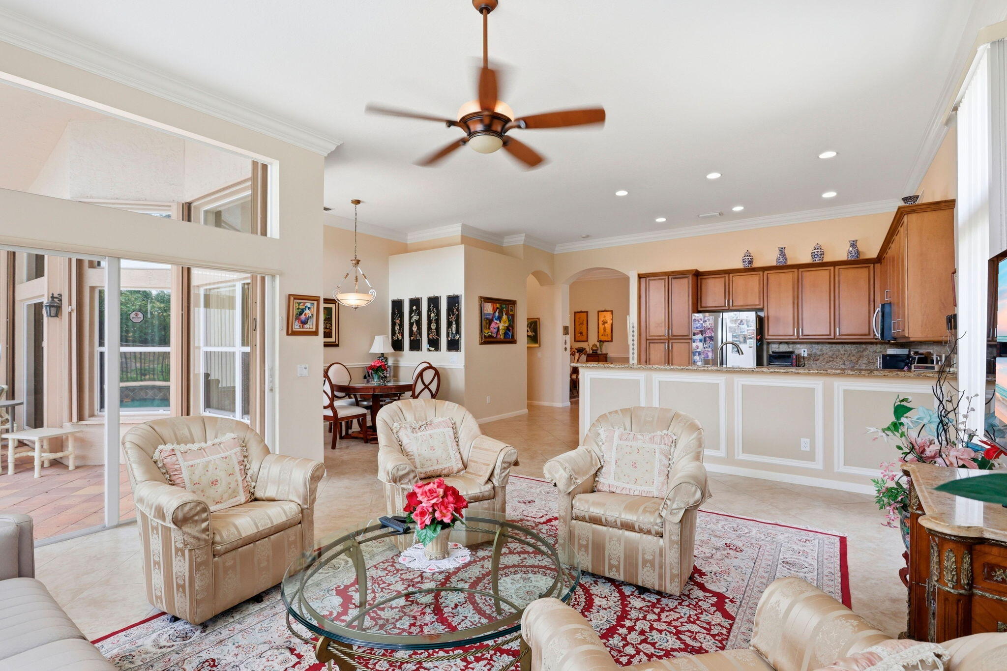 VALENCIA PALMS 4 - Residential