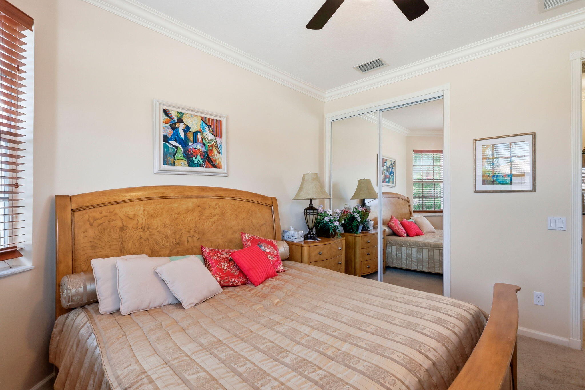 VALENCIA PALMS 4 - Residential