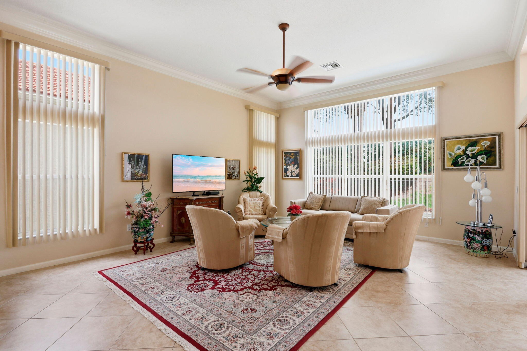 VALENCIA PALMS 4 - Residential