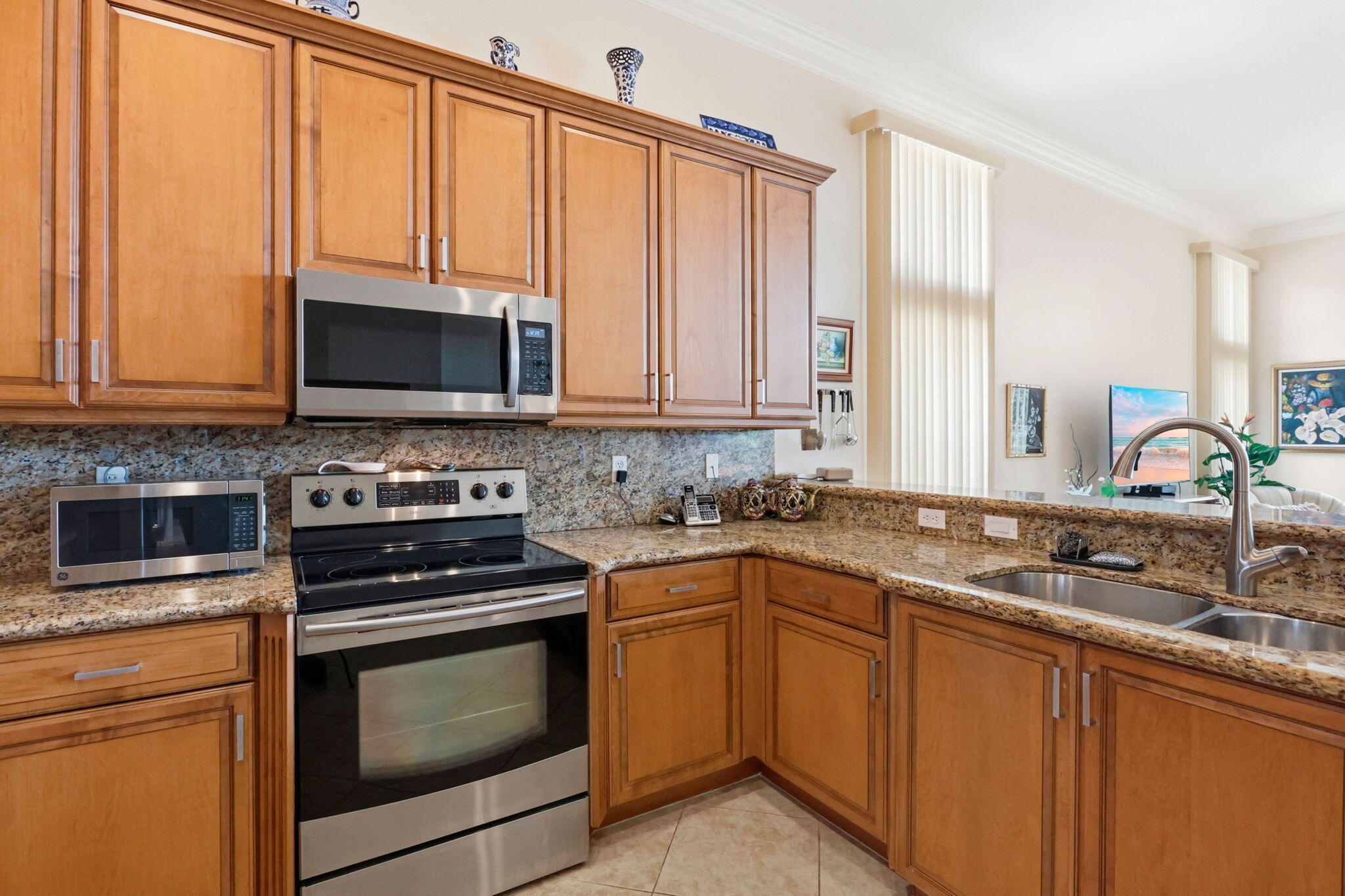 VALENCIA PALMS 4 - Residential
