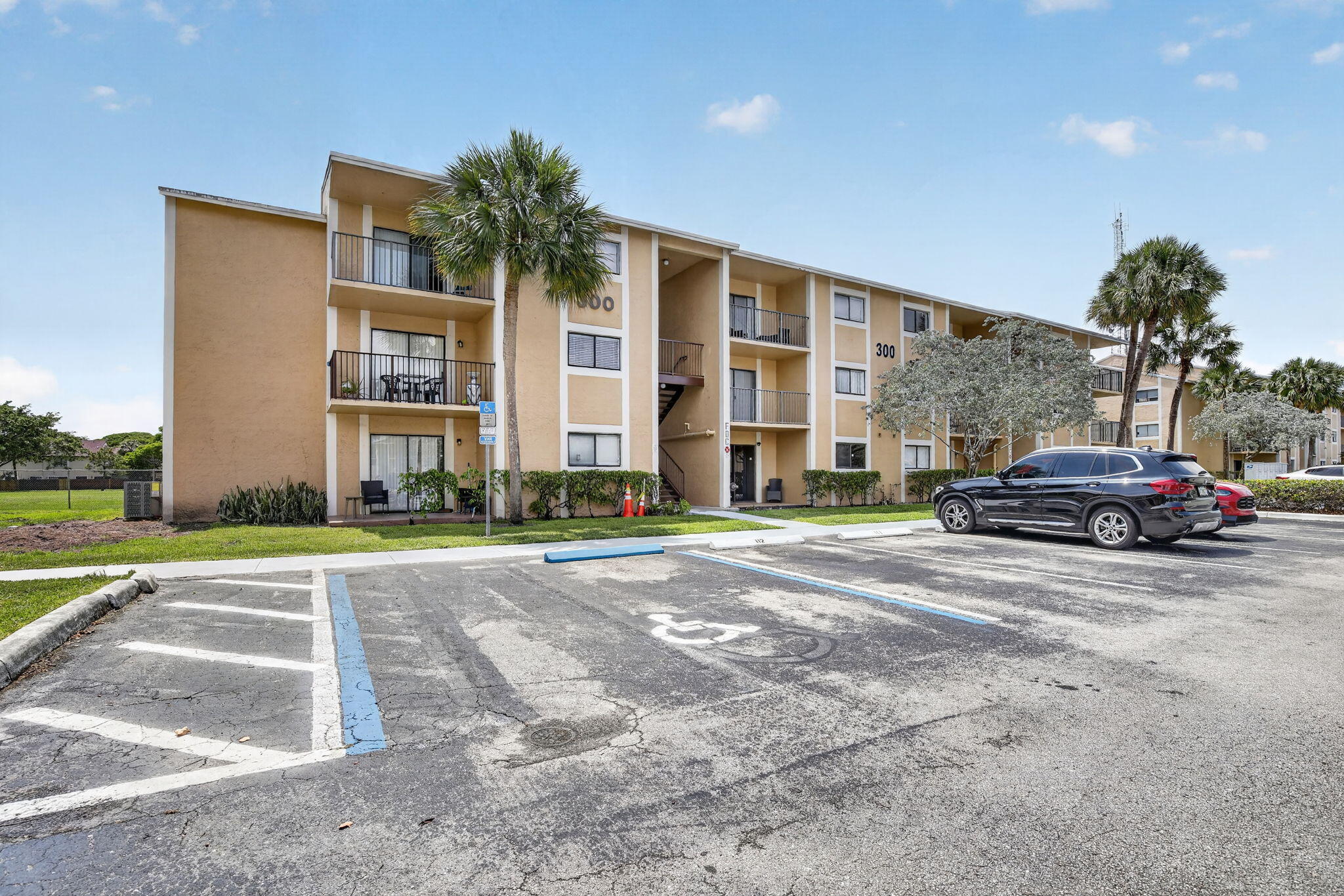 PALMS OF PEMBROKE CONDO - Residential