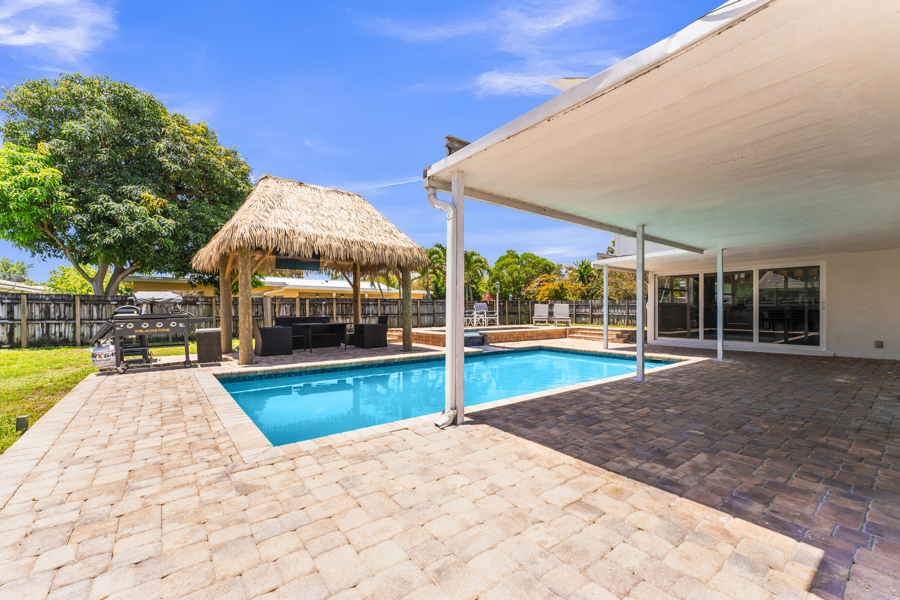 BOCA RATON SQUARE 16 - Residential
