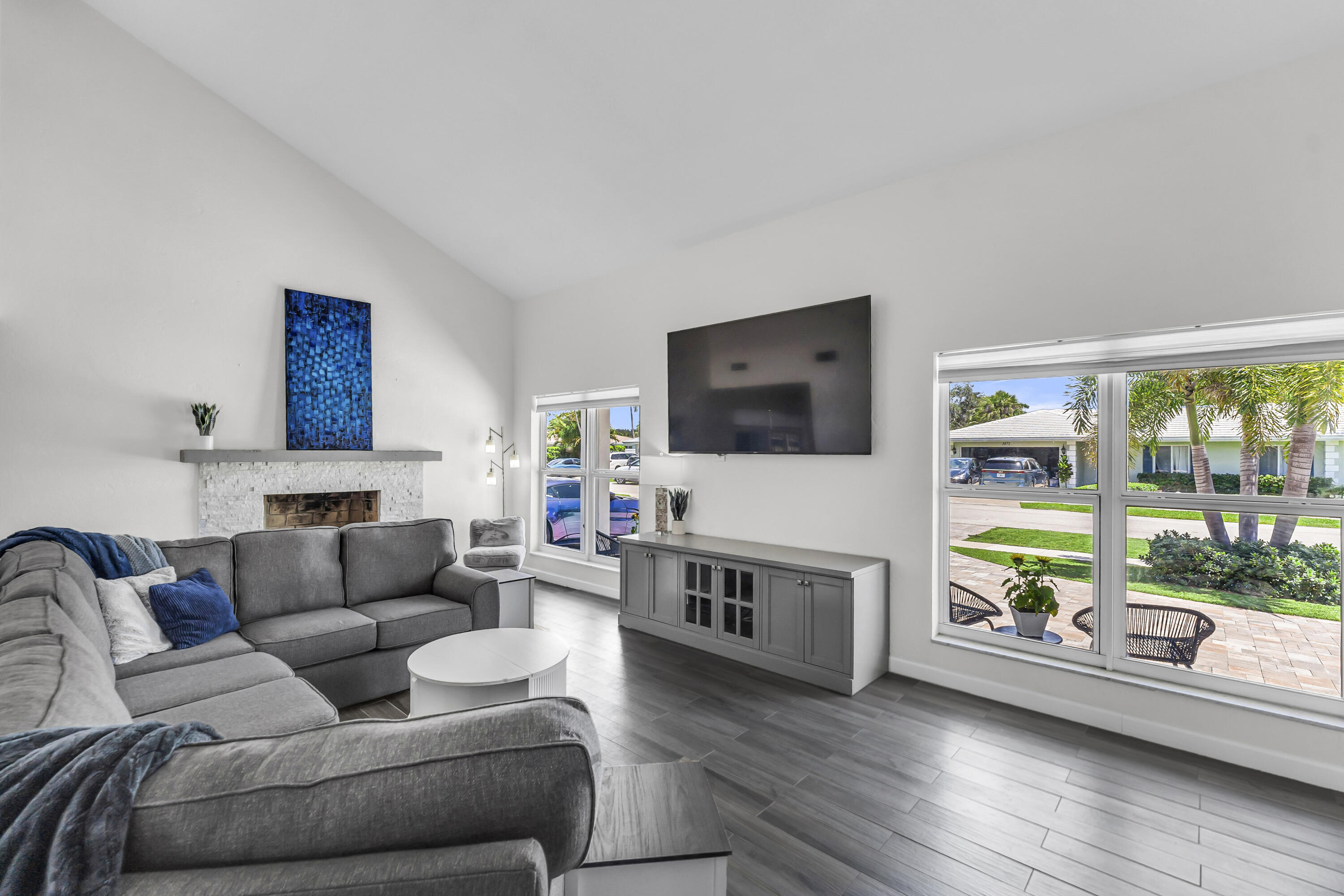 BOCA RATON SQUARE 16 - Residential