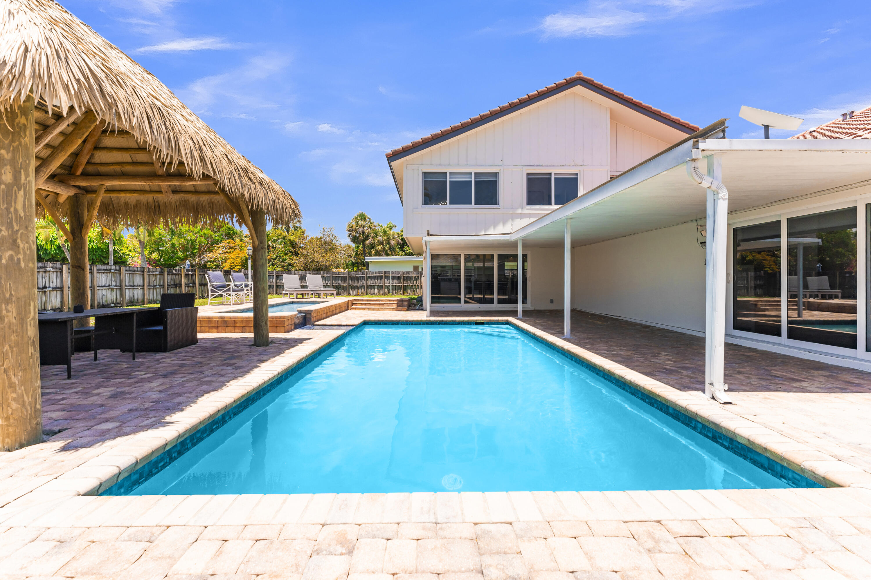BOCA RATON SQUARE 16 - Residential
