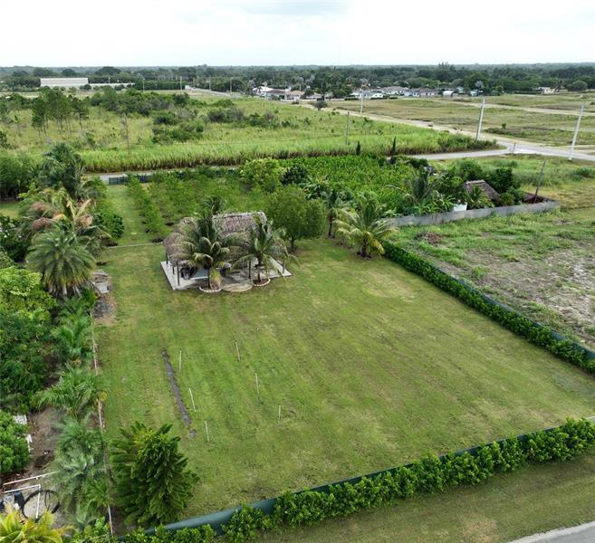 MONTCLAIR COUNTRY ESTATES - Land