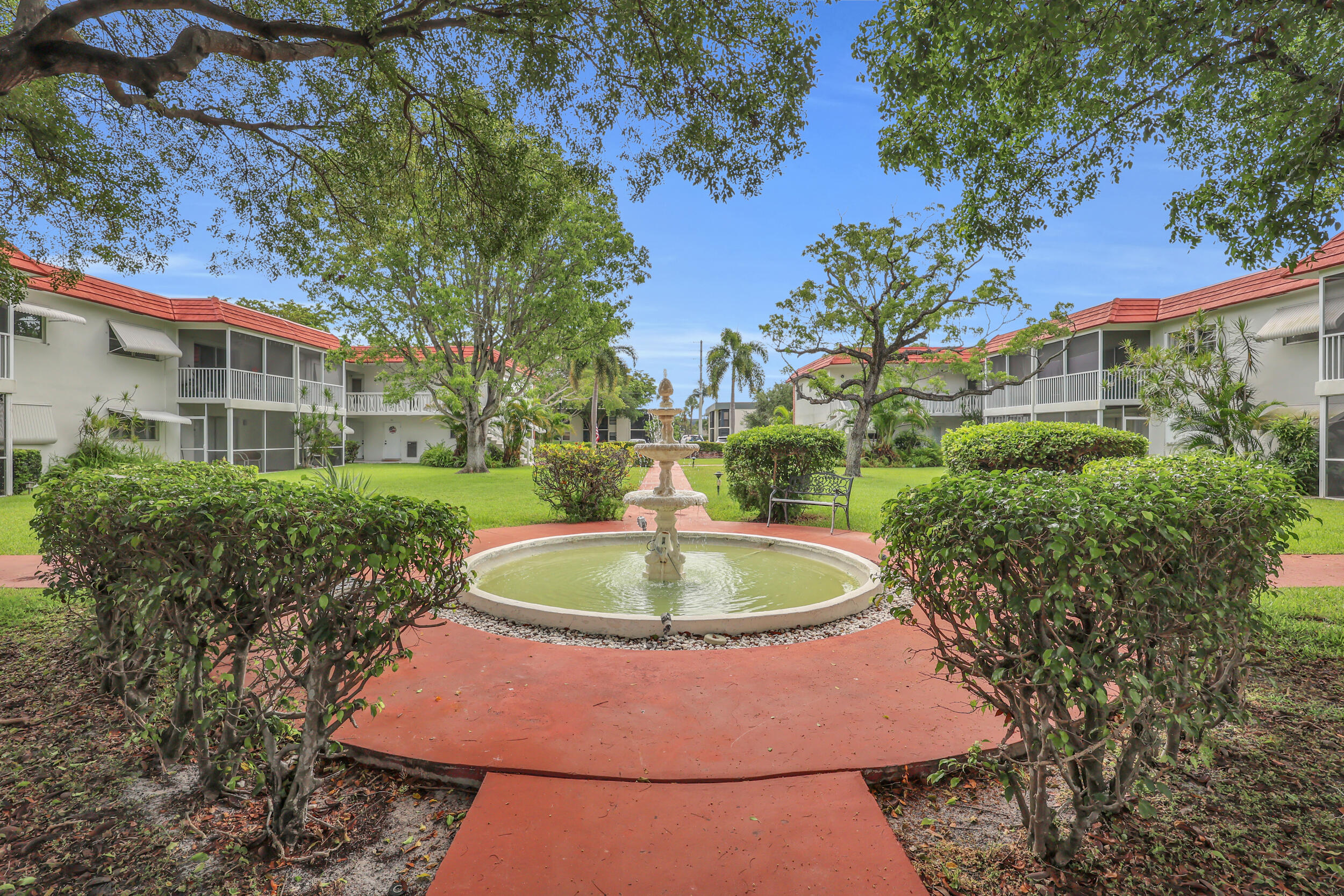 REGIS HOUSE CONDO - Residential