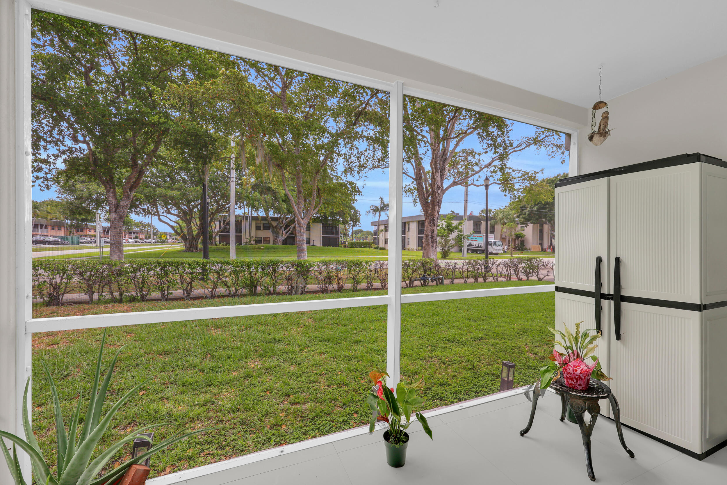 REGIS HOUSE CONDO - Residential
