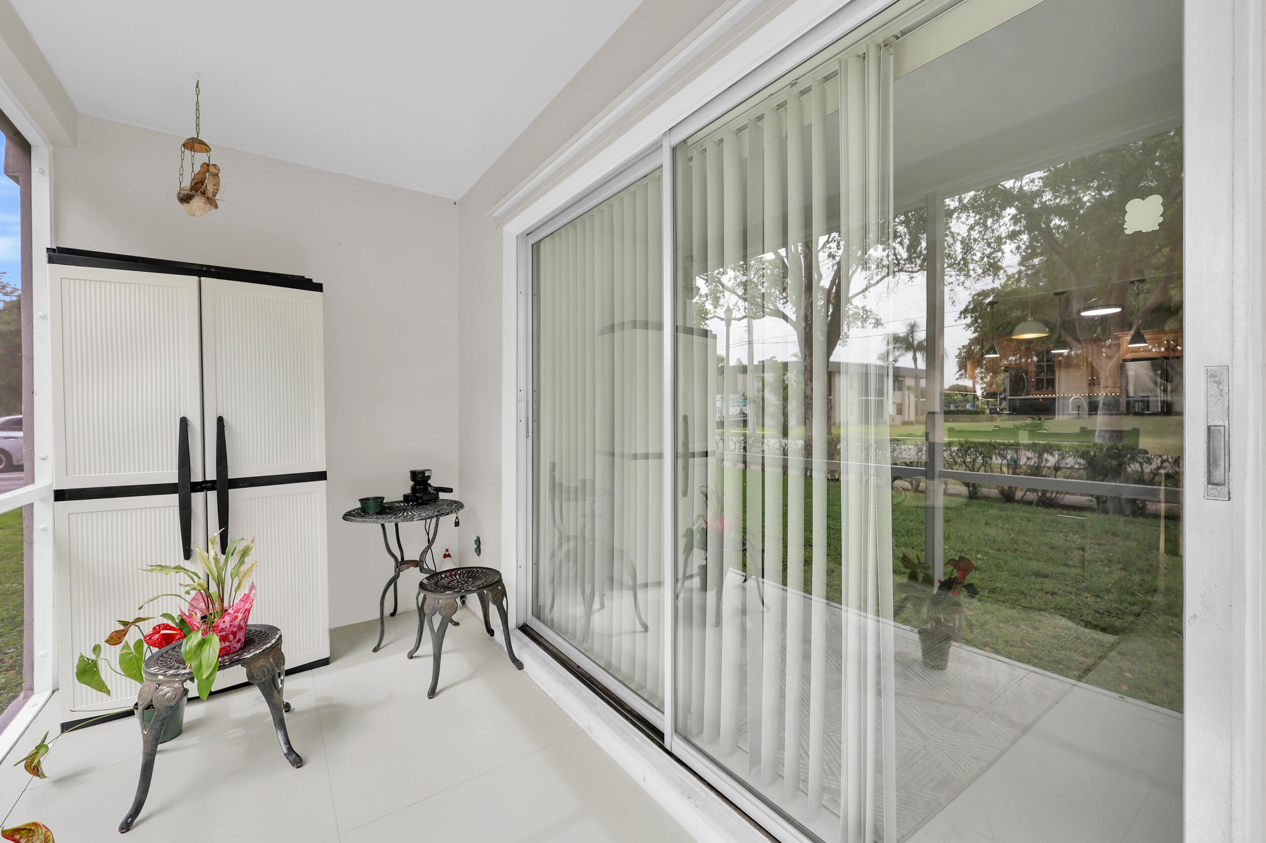 REGIS HOUSE CONDO - Residential