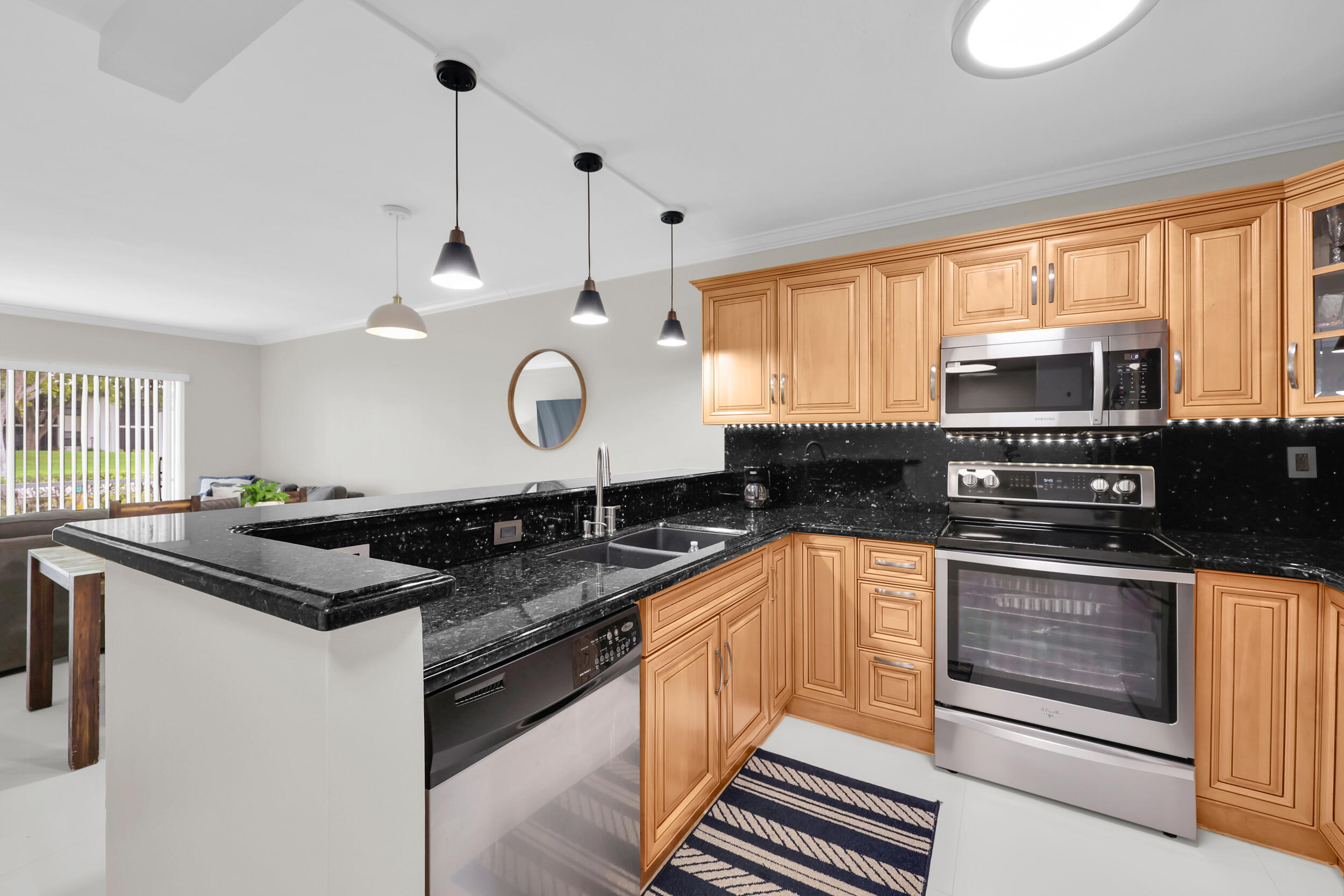 REGIS HOUSE CONDO - Residential
