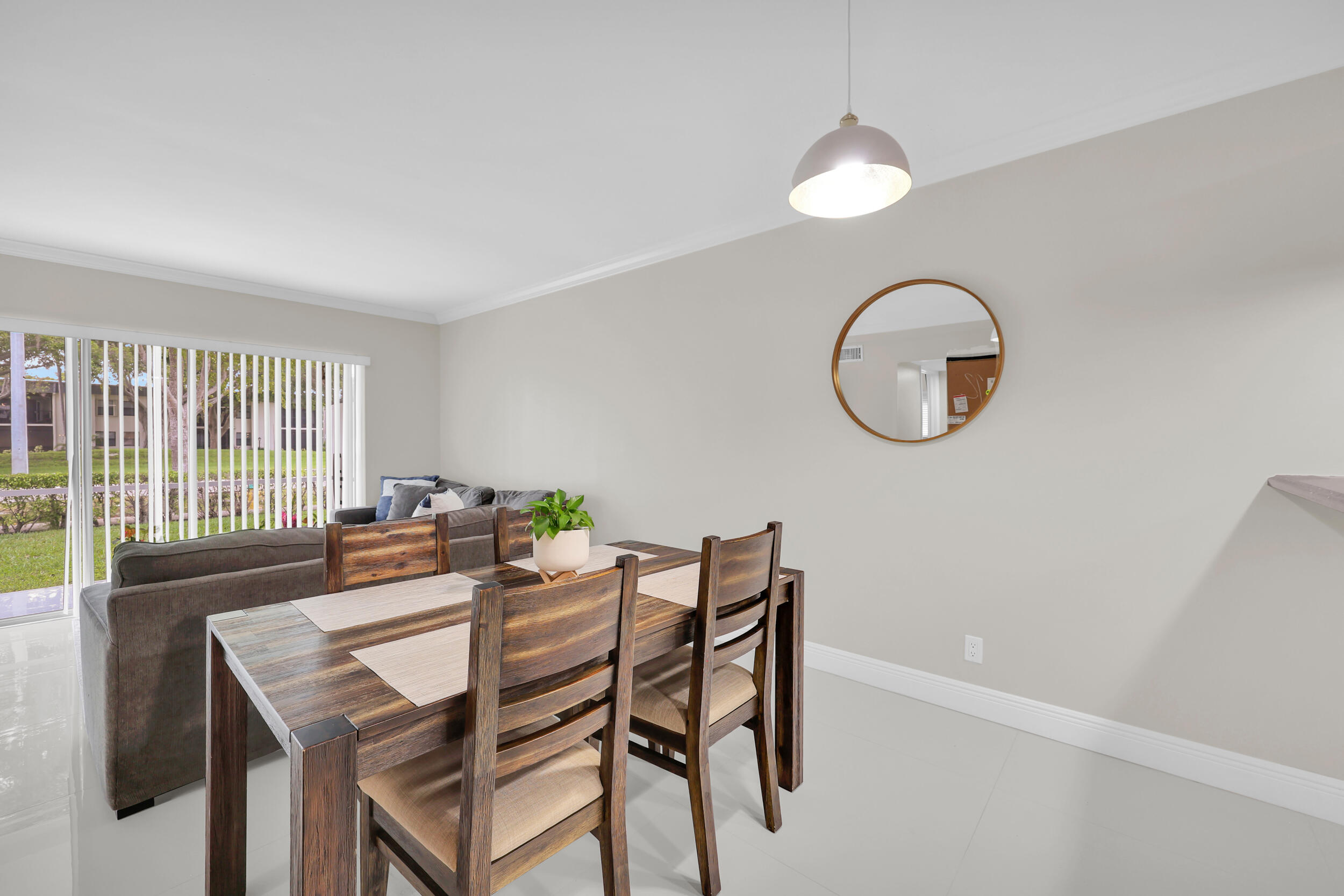 REGIS HOUSE CONDO - Residential