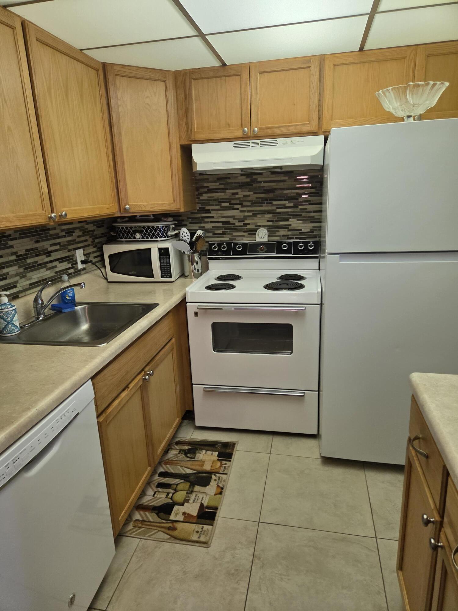 NEWPORT I CONDO - Residential