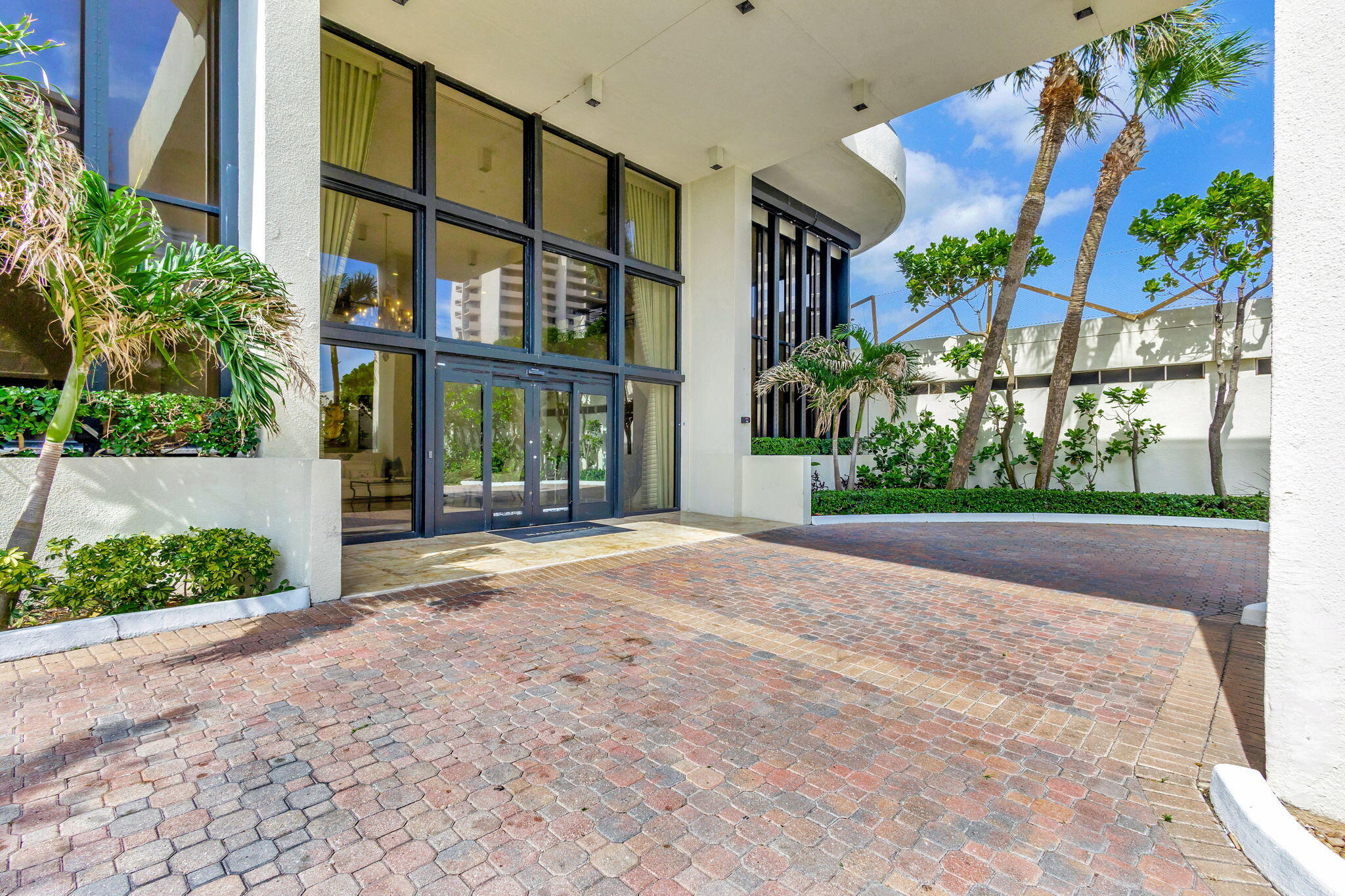 MARTINIQUE 2 CONDO - Residential Lease