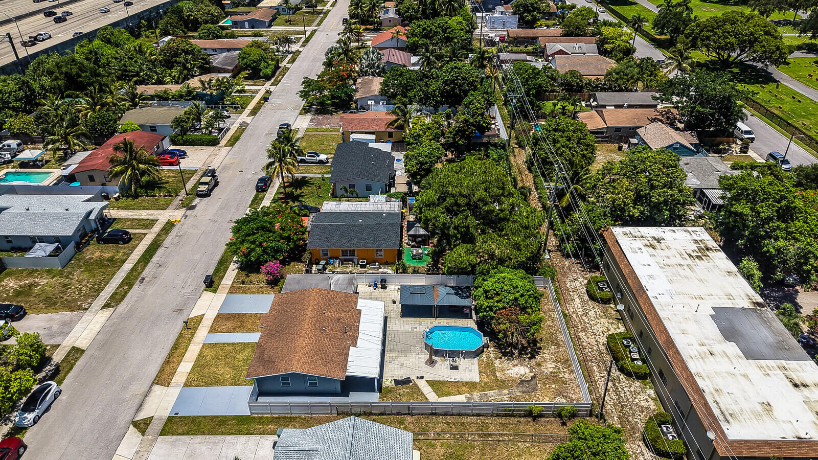 LAKE OSBORNE PARK - Residential
