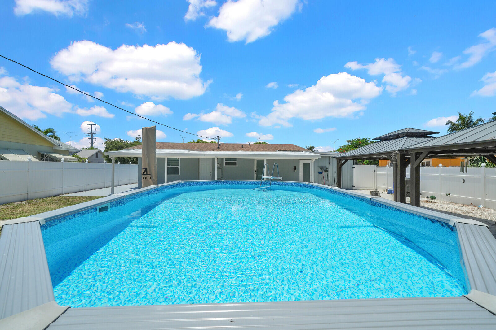 LAKE OSBORNE PARK - Residential
