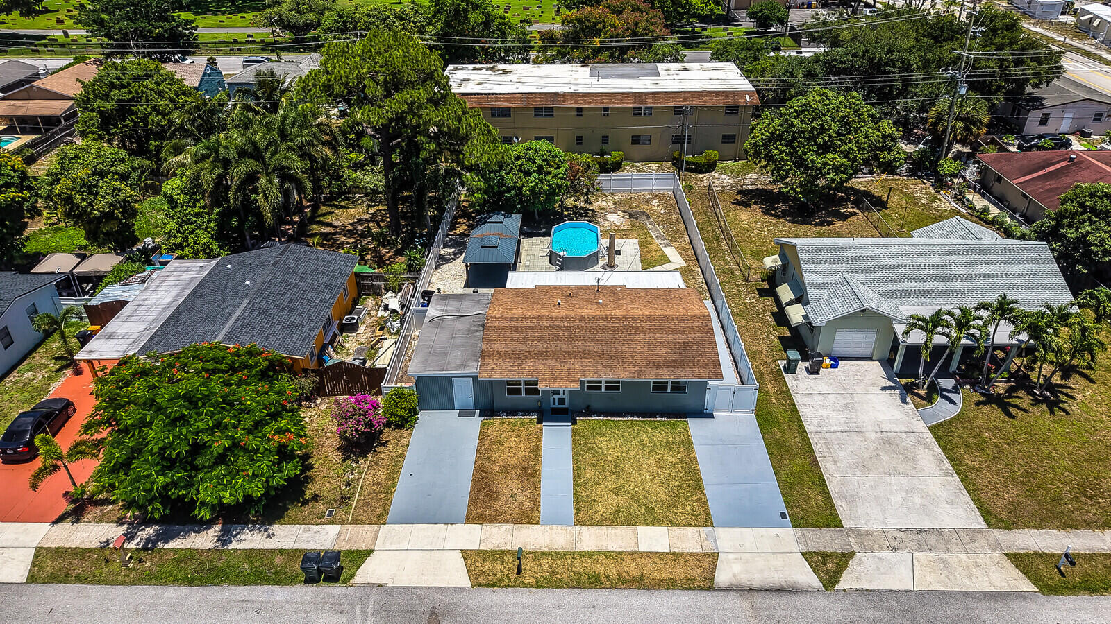 LAKE OSBORNE PARK - Residential