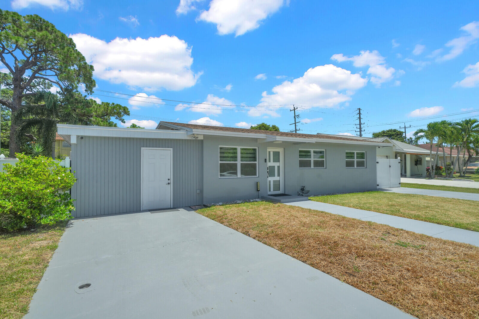 LAKE OSBORNE PARK - Residential
