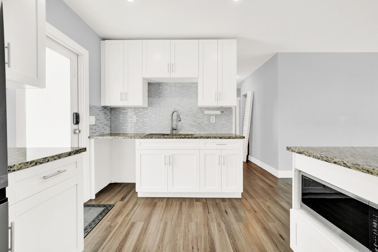 LAKE OSBORNE PARK - Residential