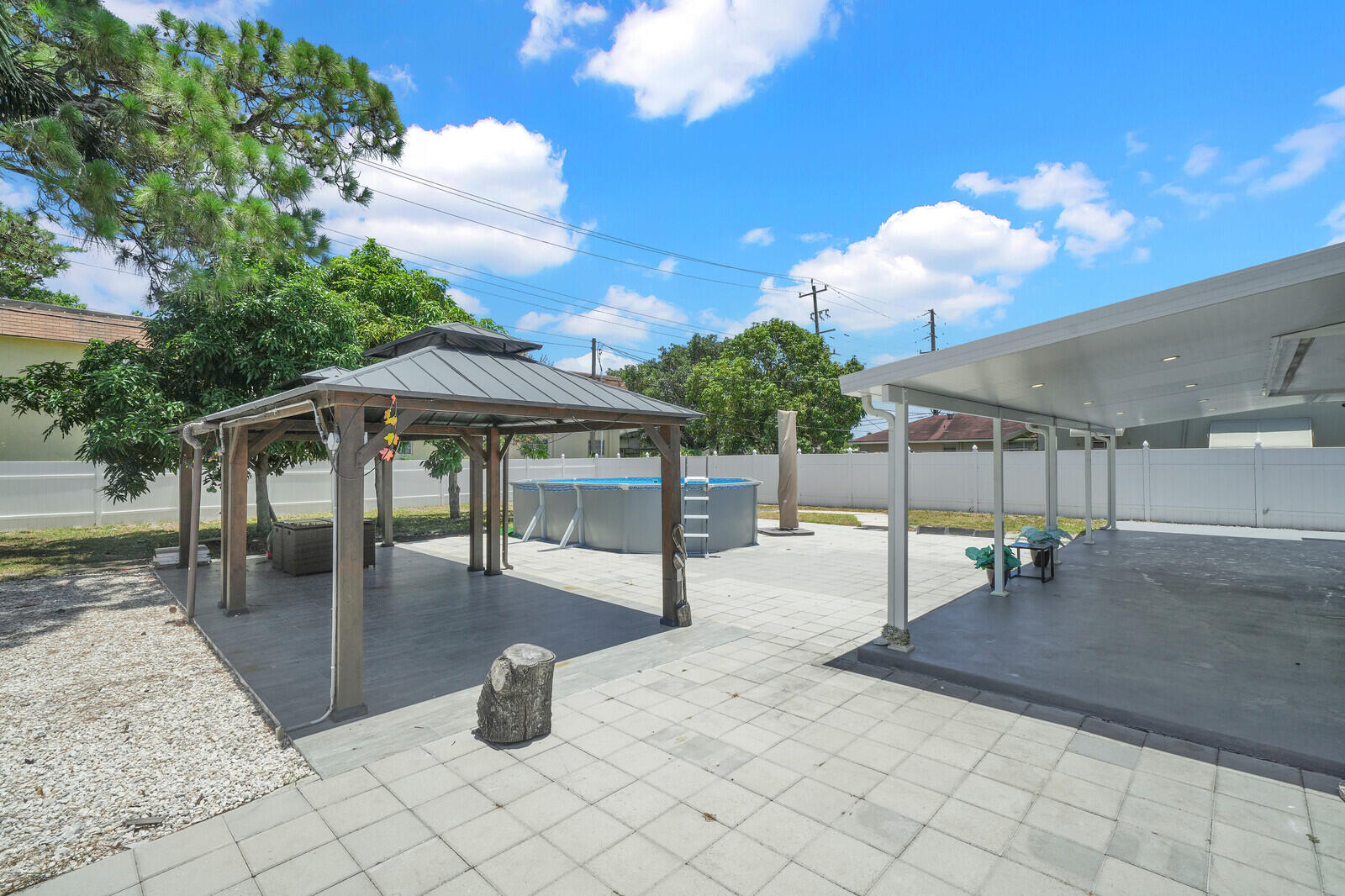 LAKE OSBORNE PARK - Residential