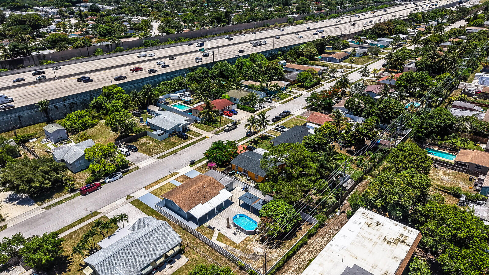 LAKE OSBORNE PARK - Residential