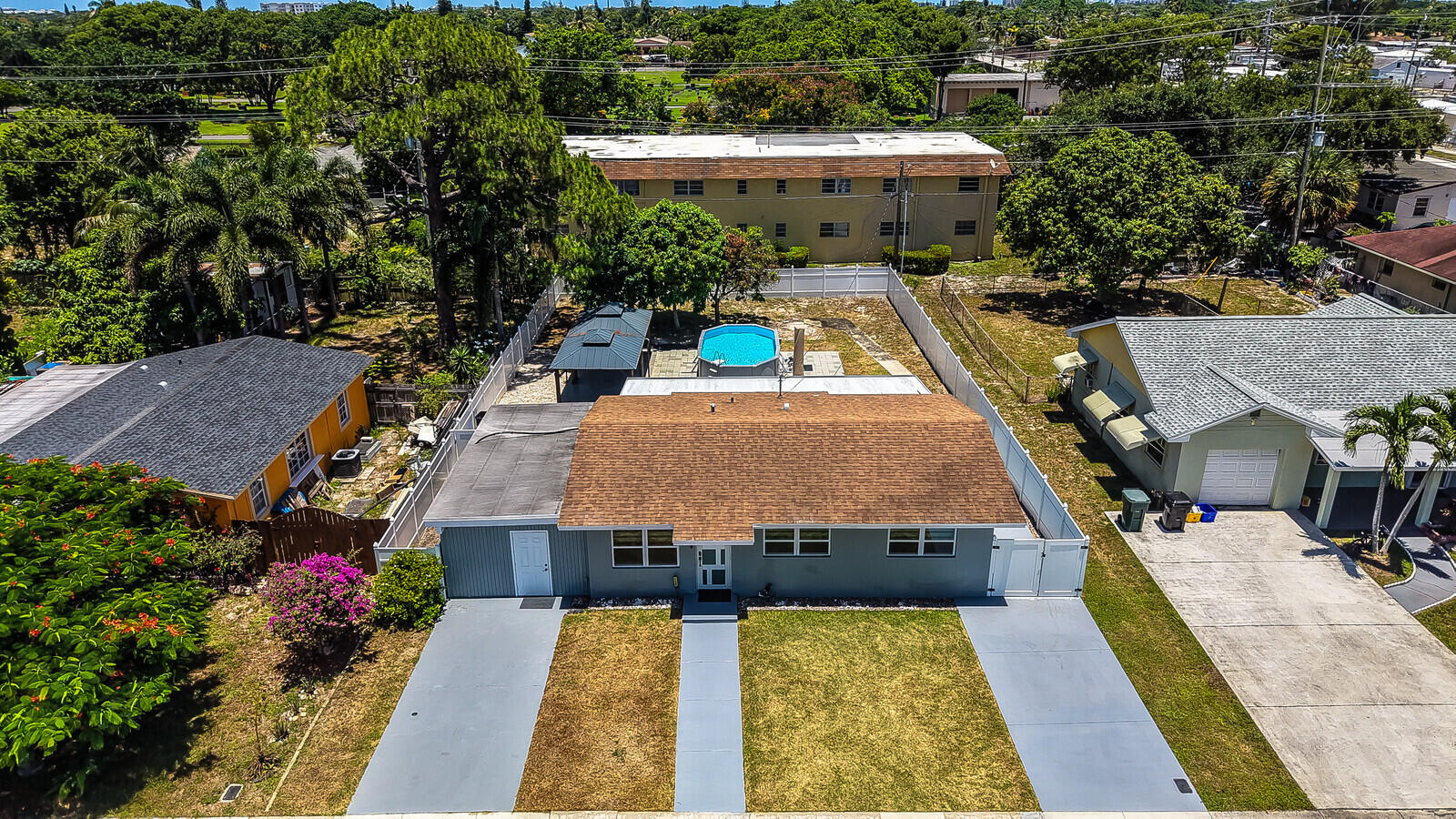LAKE OSBORNE PARK - Residential