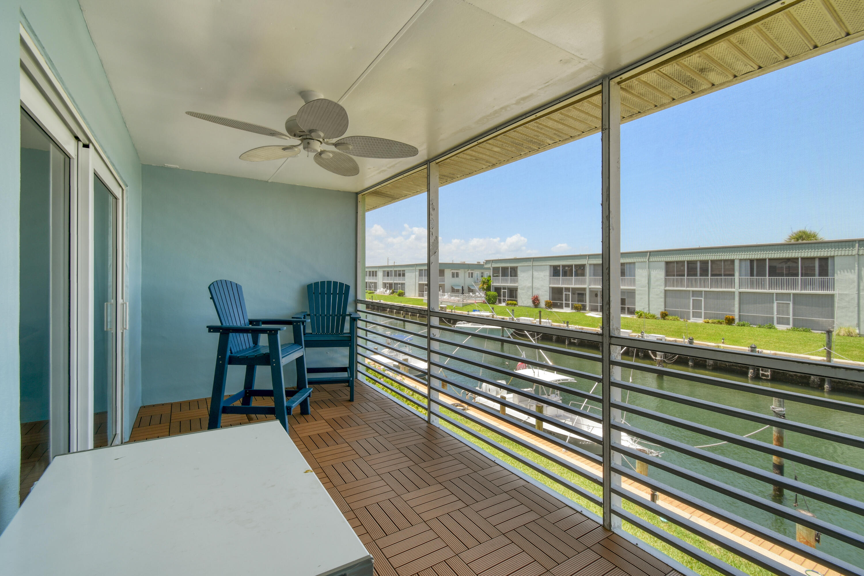 HAMPSHIRE ARMS COND APTS UNIT 211 - Residential