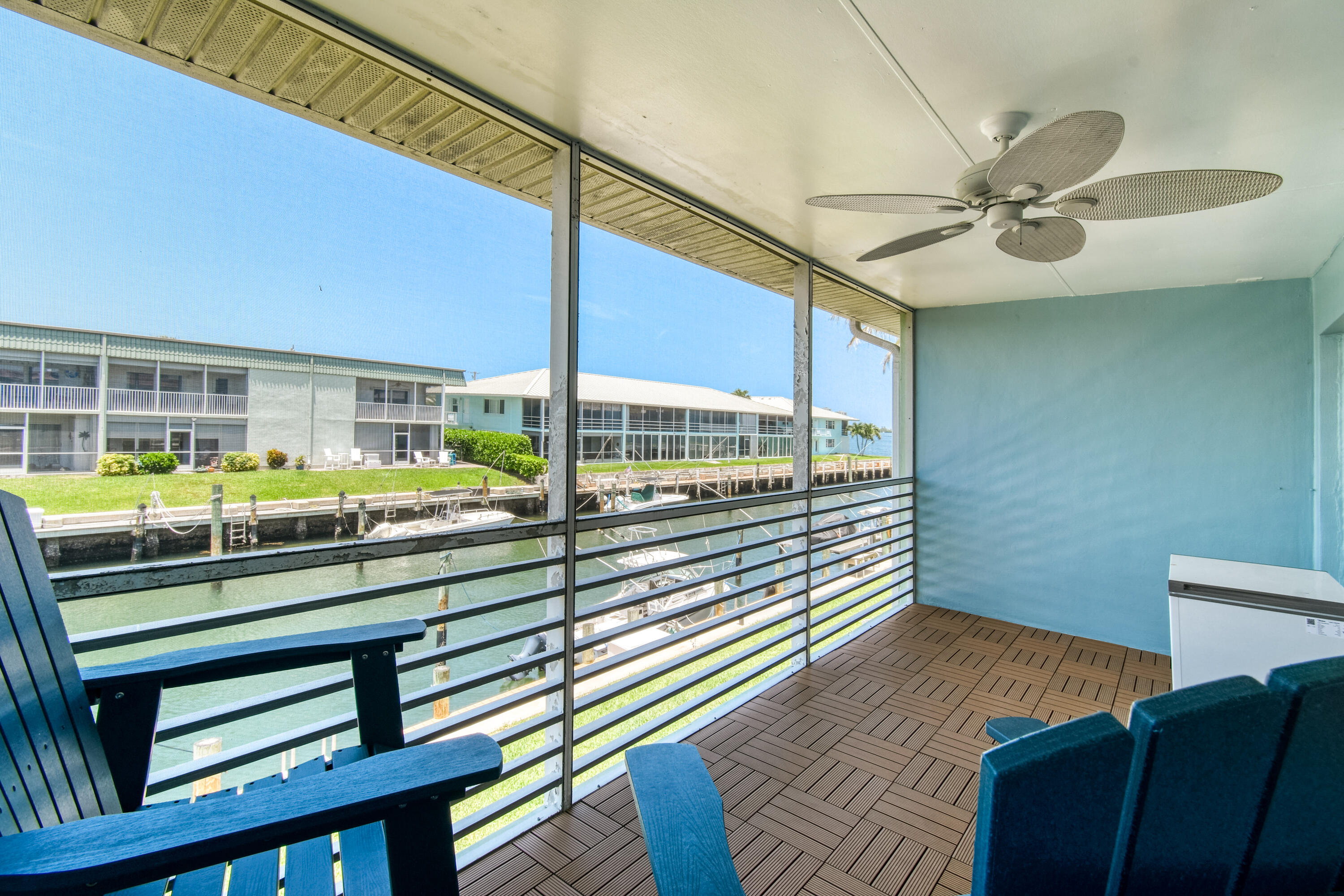 HAMPSHIRE ARMS COND APTS UNIT 211 - Residential