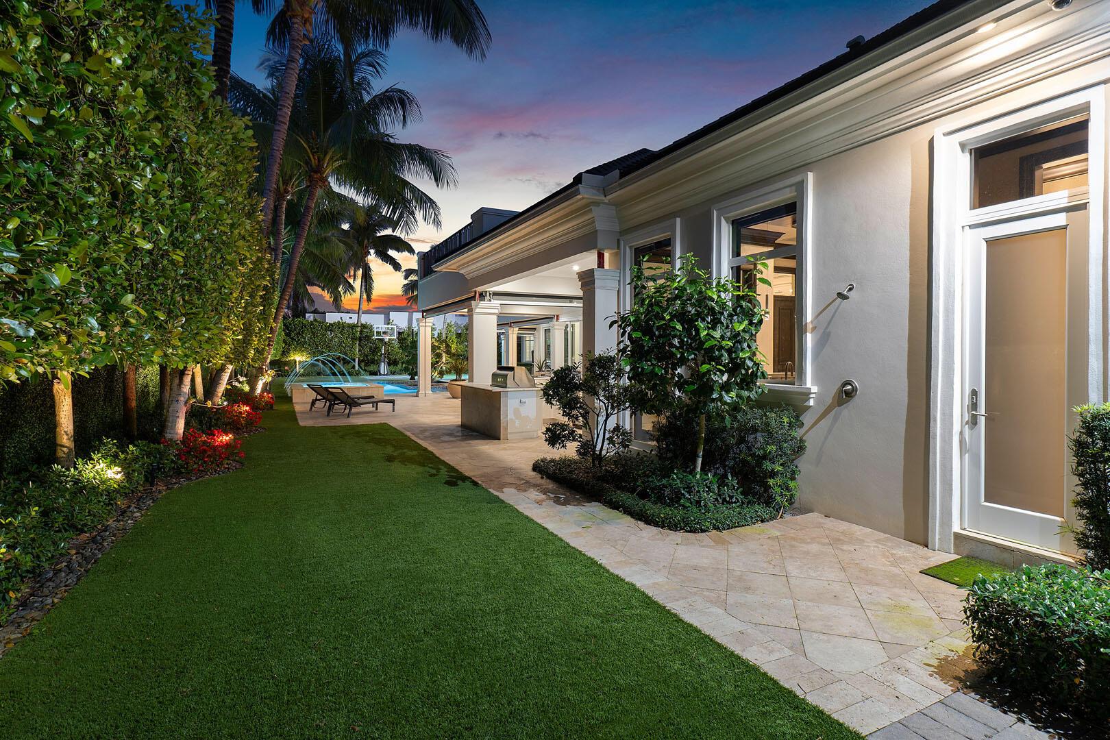 ROYAL PALM YACHT & COUNTRY CLUB - Residential