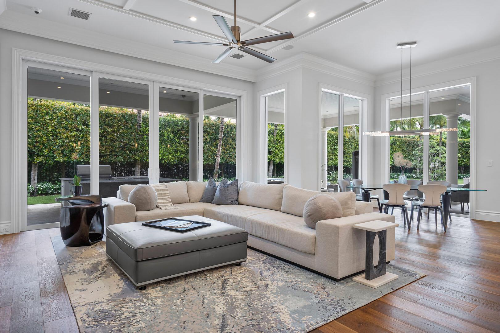 ROYAL PALM YACHT & COUNTRY CLUB - Residential