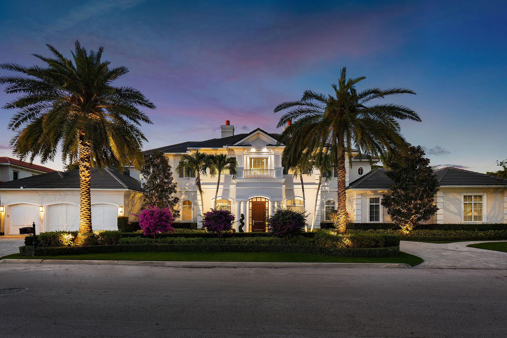 ROYAL PALM YACHT & COUNTRY CLUB - Residential