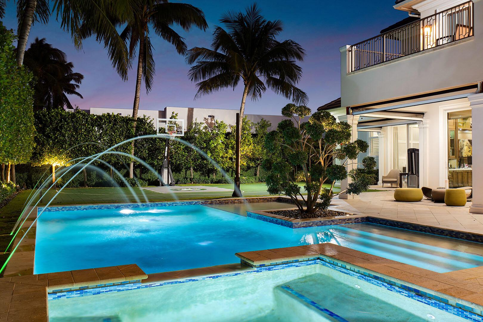 ROYAL PALM YACHT & COUNTRY CLUB - Residential