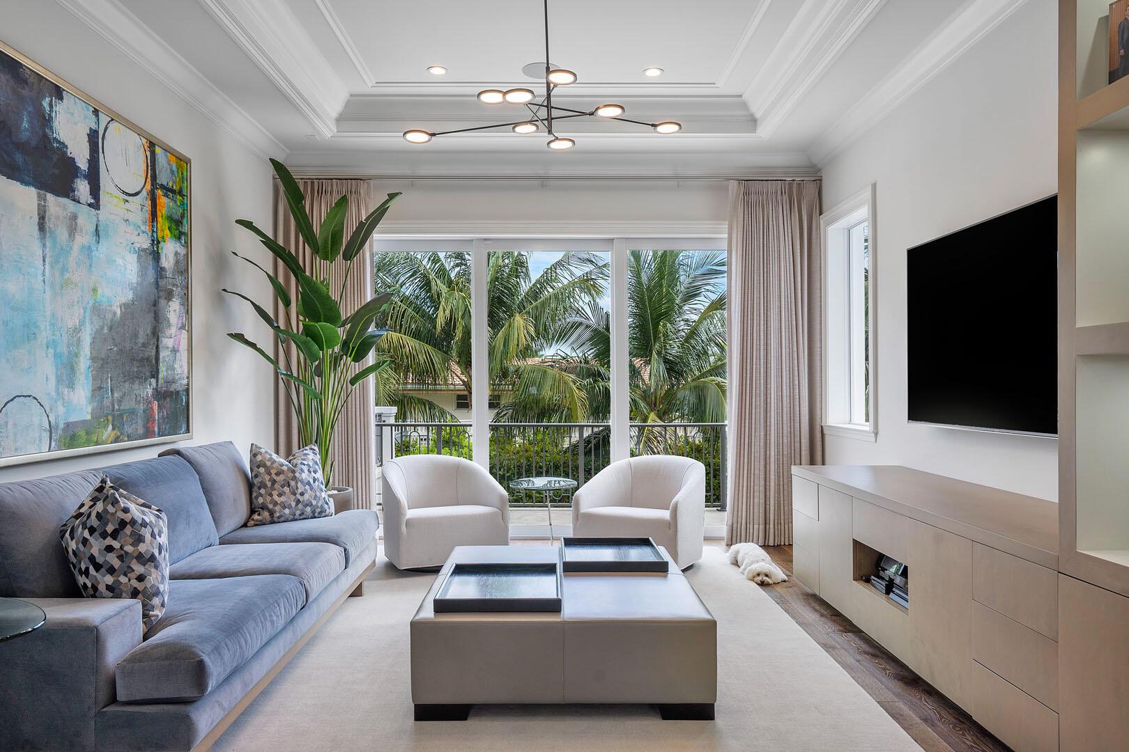 ROYAL PALM YACHT & COUNTRY CLUB - Residential