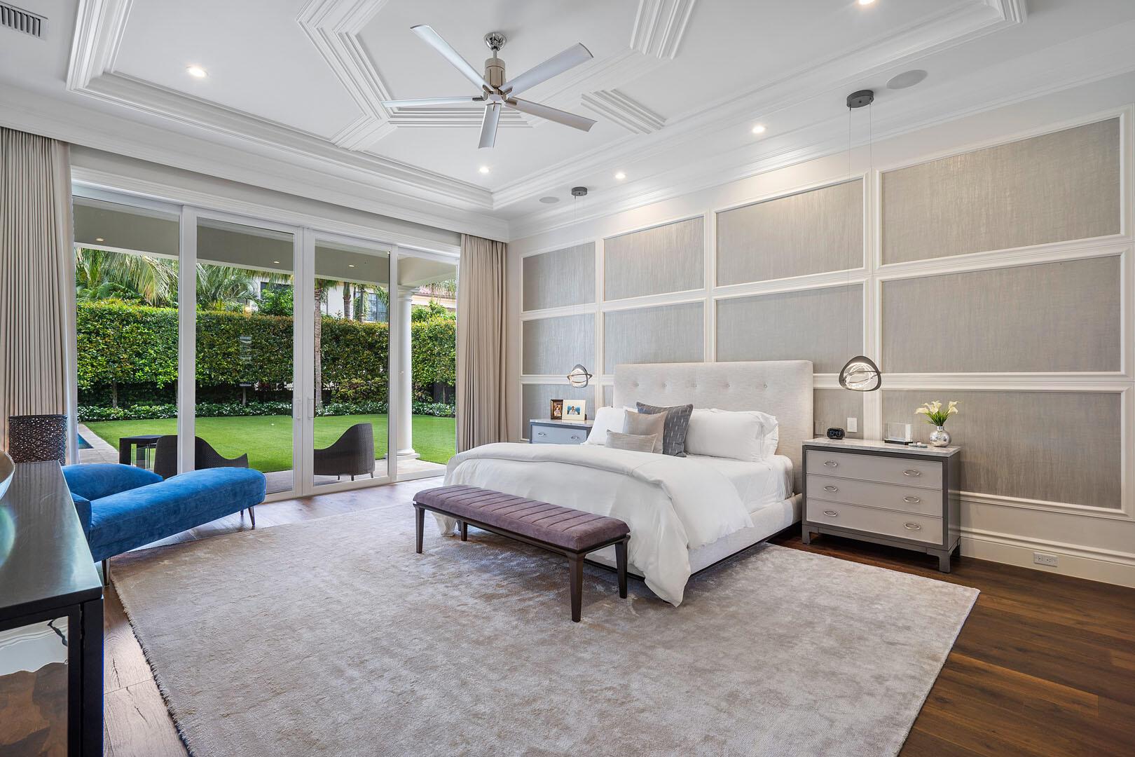 ROYAL PALM YACHT & COUNTRY CLUB - Residential