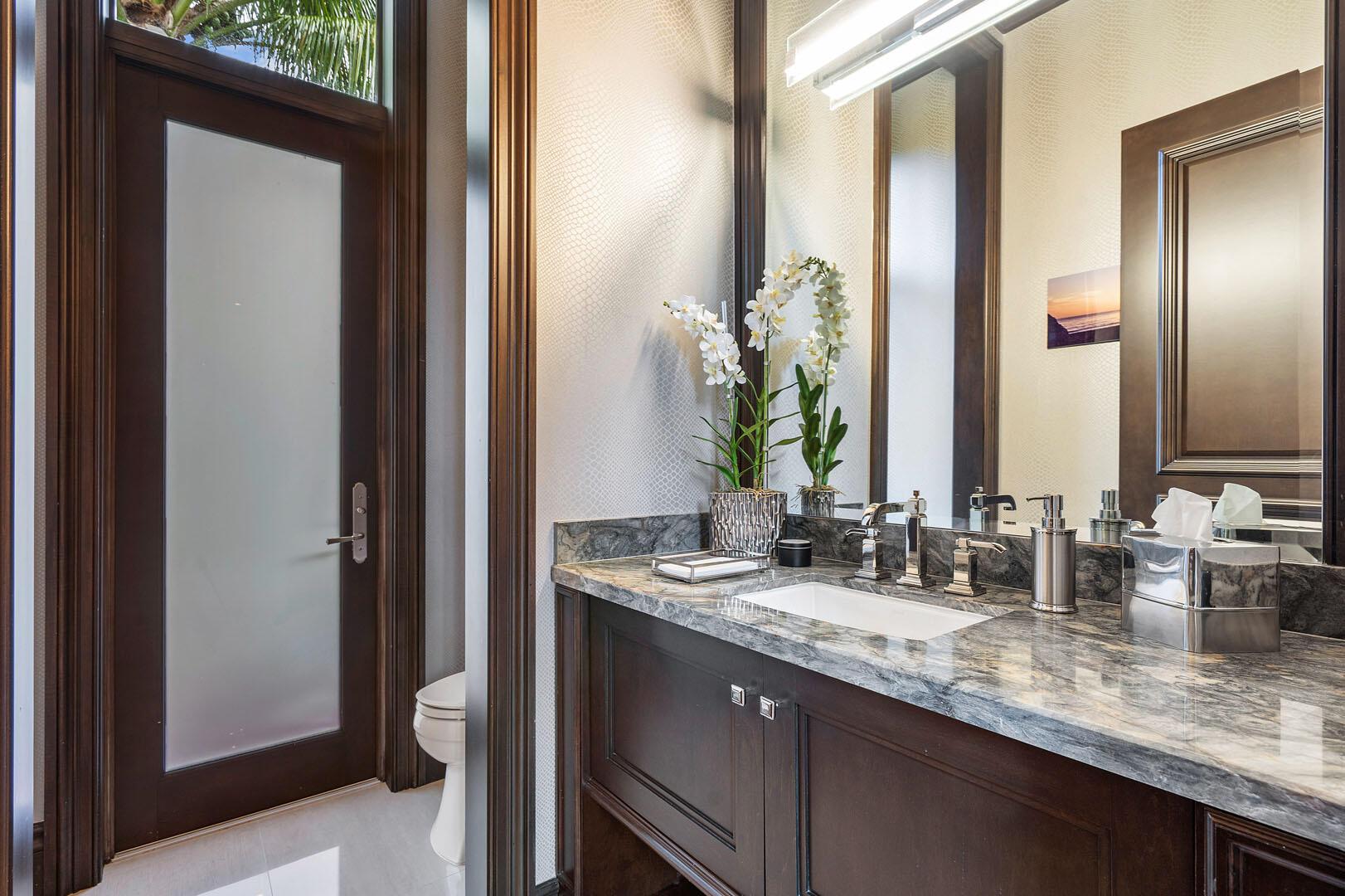 ROYAL PALM YACHT & COUNTRY CLUB - Residential