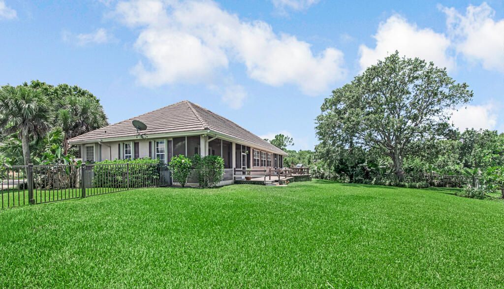 RIVER'S END - Residential