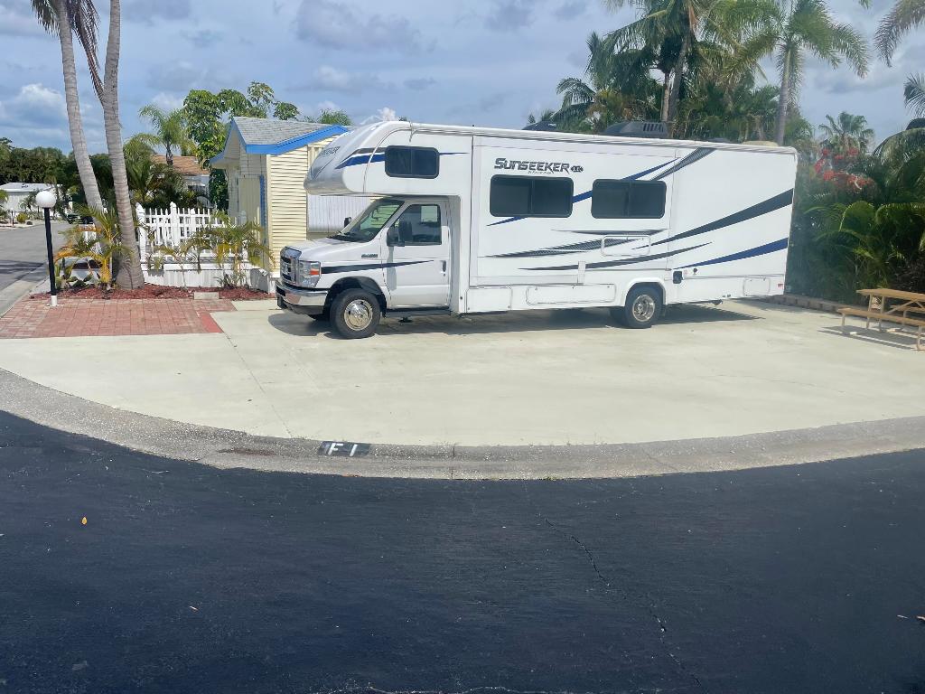 YOGI-BY-THE-SEA CONDO - Land